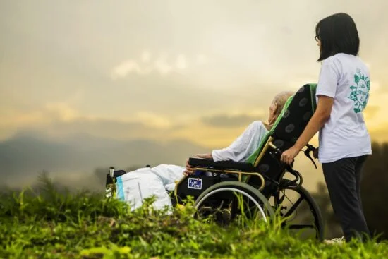 how-can-caregivers-support-the-respiratory-health-of-their-elderly-loved-ones