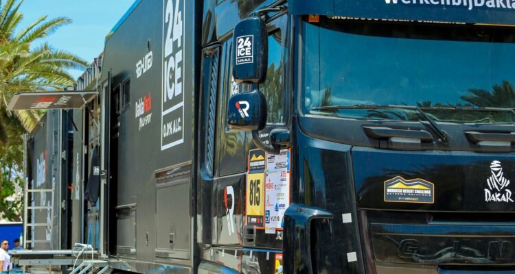 how do environmental factors influence asthma symptoms and how can i minimize their impact 2